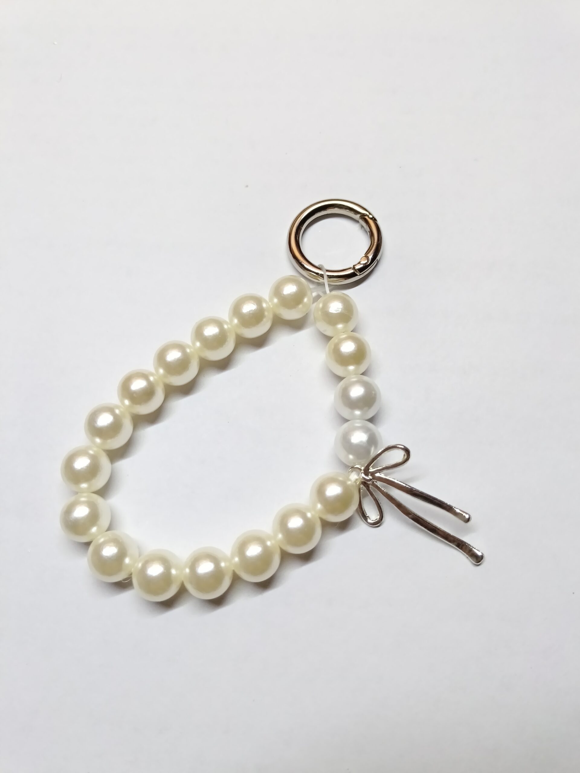 IMG_20251109_010153 奶霧白|串珠手機吊飾