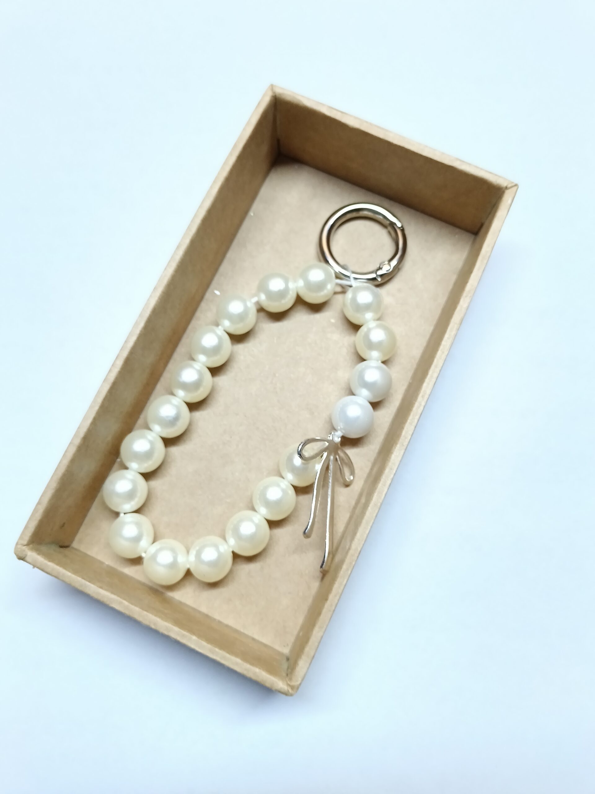 IMG_20251109_010507 奶霧白|串珠手機吊飾:圖片 2